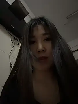 Snapshot of Fannywell chatting on June 28, 2026, 2:01 pm Fannywell online show from June 28, 2026, 2:01 pm