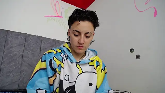 Snapshot of linda_33 chatting on December 1, 2025, 7:04 pm linda 33 online show from December 1, 2025, 7:04 pm