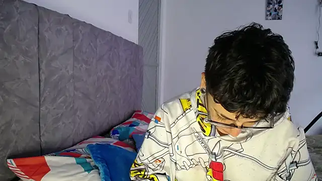 linda 33 online show from February 17, 2026, 3:53 pm