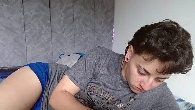 Snapshot of linda_33 chatting on September 23, 2025, 4:14 pm linda 33 online show from September 23, 2025, 4:14 pm