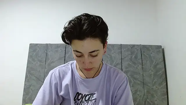 Snapshot of linda_33 chatting on September 15, 2025, 12:22 am linda 33 online show from September 15, 2025, 12:22 am