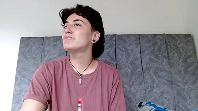 Snapshot of linda_33 chatting on October 11, 2025, 9:05 pm linda 33 online show from October 11, 2025, 9:05 pm