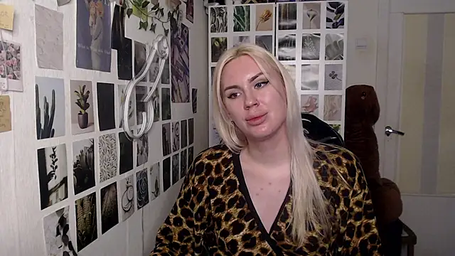 CapriScorpion online show from November 18, 2025, 3:15 pm