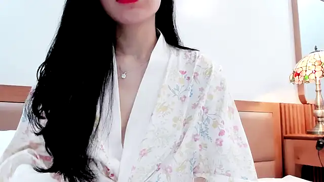 Snapshot of Lita-Julia chatting on October 13, 2025, 5:58 pm Lita-Julia online show from October 13, 2025, 5:58 pm