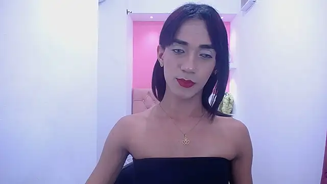 Snapshot of KatrinaQueen1 chatting on March 22, 2025, 6:43 am KatrinaQueen1 online show from March 22, 2025, 6:43 am