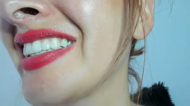 queen fetish online show from February 24, 2026, 9:59 pm