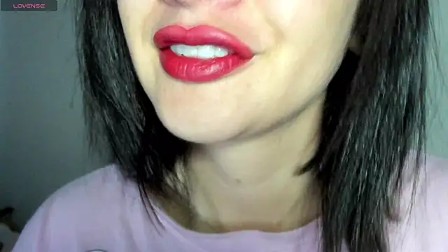 Snapshot of queen_fetish chatting on October 22, 2025, 10:36 am queen fetish online show from October 22, 2025, 10:36 am