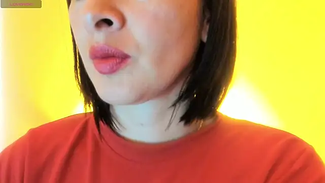 Snapshot of queen_fetish chatting on December 4, 2025, 1:43 pm queen fetish online show from December 4, 2025, 1:43 pm