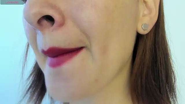 queen fetish online show from April 17, 2026, 3:37 pm