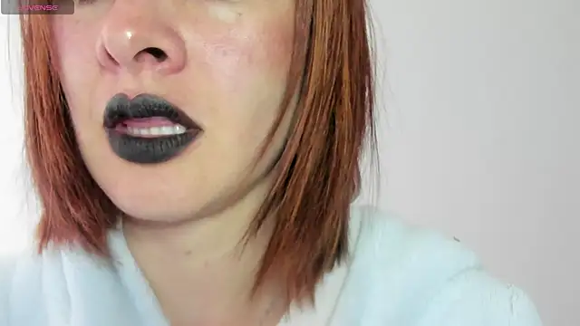 queen fetish online show from March 10, 2026, 4:11 pm