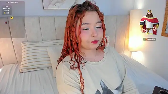 Atenea cuteee online show from April 14, 2026, 2:16 am