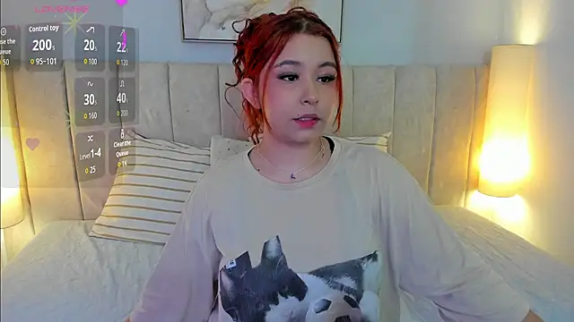 Atenea cuteee online show from December 19, 2025, 2:37 am