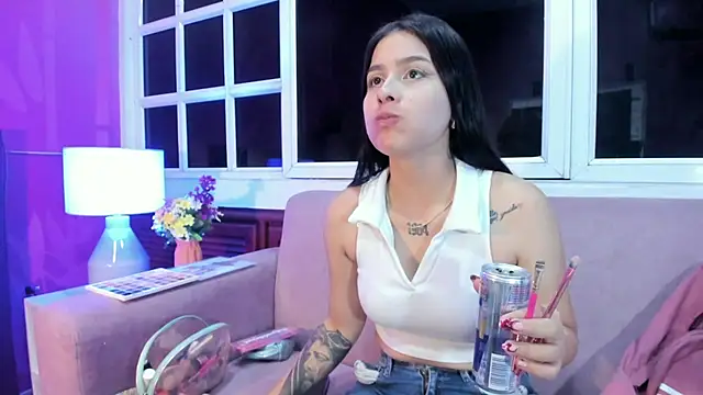 AnneDixie online show from November 23, 2025, 3:05 am