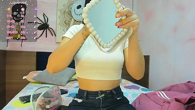 AnneDixie online show from October 30, 2025, 3:05 am