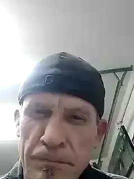 Snapshot of ironwood420 chatting on December 10, 2024, 2:28 pm ironwood420 online show from December 10, 2024, 2:28 pm