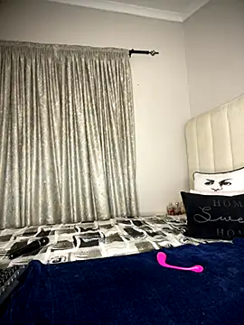 Snapshot of Bustygoddess32 chatting on November 7, 2025, 1:21 am Bustygoddess32 online show from November 7, 2025, 1:21 am