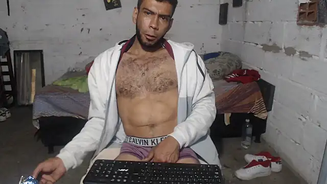 Snapshot of erik_alexander chatting on October 26, 2025, 4:46 am erik alexander online show from October 26, 2025, 4:46 am