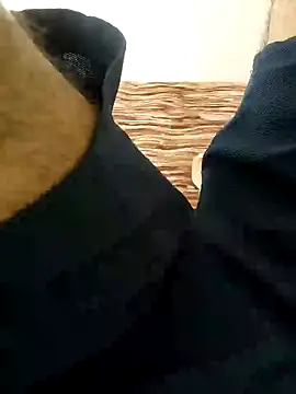 Snapshot of young_cock9 chatting on December 7, 2024, 5:10 am young cock9 online show from December 7, 2024, 5:10 am