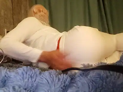 BigAssKi online show from September 28, 2025, 10:39 pm