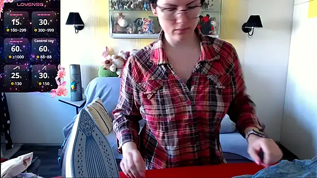 Snapshot of vaders_daughter chatting on May 4, 2026, 9:56 am vaders daughter online show from May 4, 2026, 9:56 am