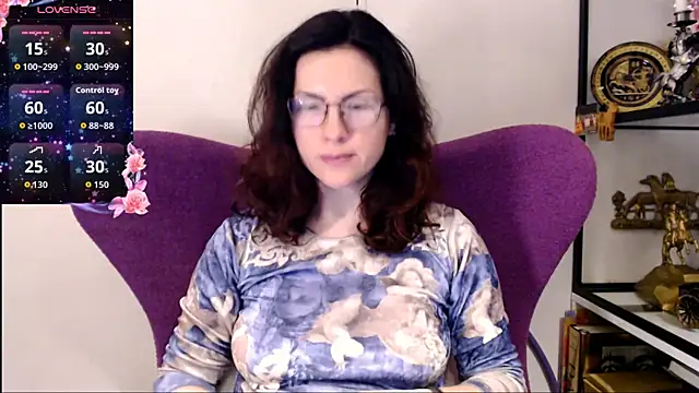 Snapshot of vaders_daughter chatting on May 19, 2026, 7:21 pm vaders daughter online show from May 19, 2026, 7:21 pm