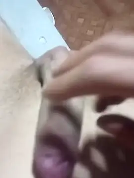 Snapshot of El22_1431 chatting on November 28, 2025, 5:18 am El22 1431 online show from November 28, 2025, 5:18 am