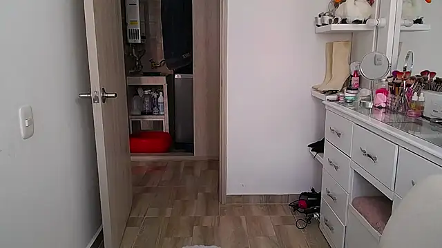 Barbie girl 69 online show from February 12, 2026, 3:12 pm