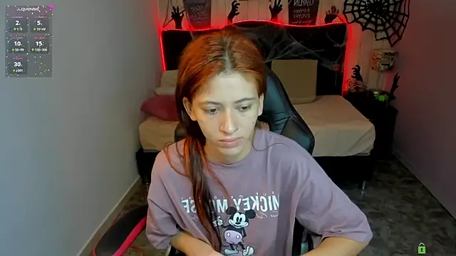 Snapshot of julieth_love_ chatting on October 28, 2025, 1:10 pm julieth love online show from October 28, 2025, 1:10 pm