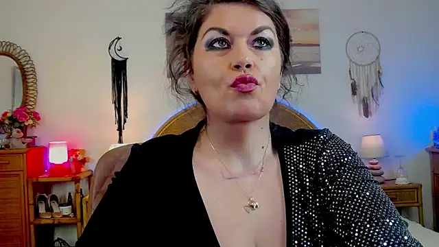 EllenGrace online show from April 2, 2026, 9:38 am