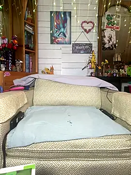 Snapshot of TrenaAnne chatting on November 12, 2025, 3:38 pm TrenaAnne online show from November 12, 2025, 3:38 pm