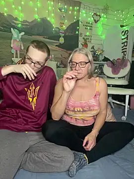 TrenaAnne online show from March 18, 2026, 4:08 pm