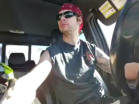 Snapshot of cdressupdiva chatting on February 20, 2025, 2:46 pm cdressupdiva online show from February 20, 2025, 2:46 pm