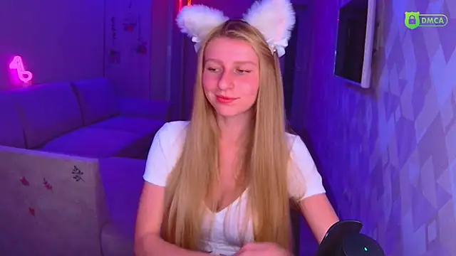 AmaliaQueen online show from November 1, 2025, 2:22 pm