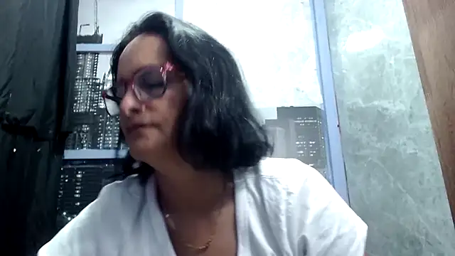 Snapshot of Nastylatinaxxx chatting on December 15, 2025, 12:33 pm Nastylatinaxxx online show from December 15, 2025, 12:33 pm