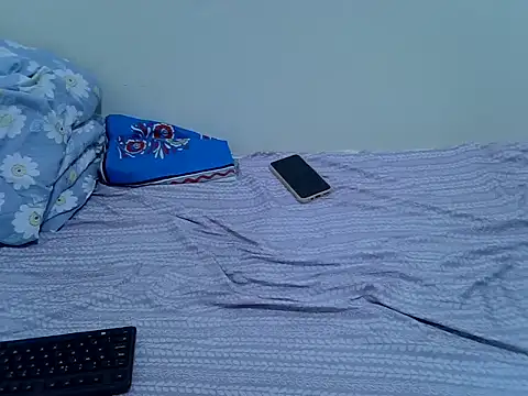 pretty leila2 online show from November 15, 2025, 7:51 pm