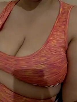 Snapshot of Zanoba-16 chatting on November 5, 2025, 9:29 pm Zanoba-16 online show from November 5, 2025, 9:29 pm