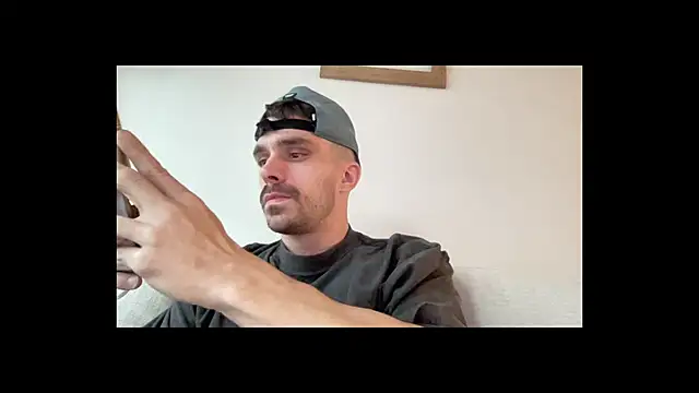 mightgogay online show from November 9, 2025, 6:56 pm