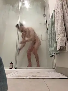 mightgogay online show from January 3, 2025, 3:38 am