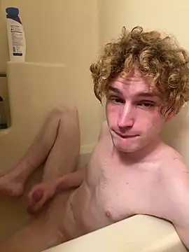 CreamyAustin online show from March 10, 2026, 1:42 am