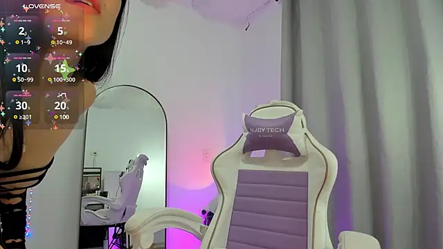 Snapshot of Linda_martin_x chatting on December 13, 2024, 5:27 am Linda martin x online show from December 13, 2024, 5:27 am