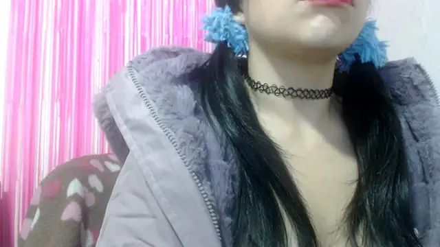 Snapshot of montthbluee chatting on February 17, 2025, 10:07 am montthbluee online show from February 17, 2025, 10:07 am