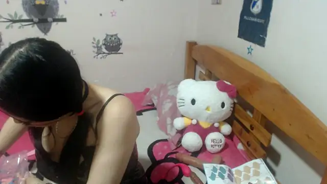 Snapshot of montthbluee chatting on November 25, 2025, 1:06 am montthbluee online show from November 25, 2025, 1:06 am