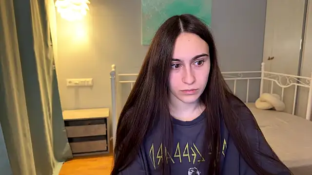 Snapshot of AliceKolltt chatting on July 9, 2026, 6:29 pm AliceKolltt online show from July 9, 2026, 6:29 pm