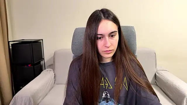 AliceKolltt online show from March 26, 2026, 9:13 pm