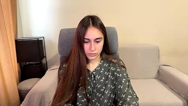 AliceKolltt online show from October 19, 2025, 12:19 pm