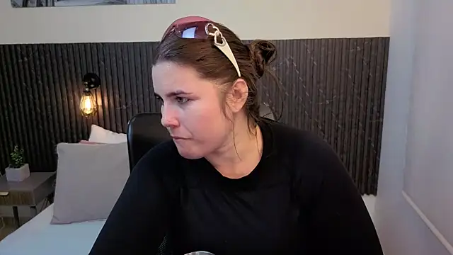 Aabby lee online show from March 22, 2026, 7:37 pm