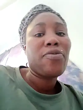 Snapshot of BERNINIBLUSHX89 chatting on March 14, 2025, 1:35 pm BERNINIBLUSHX89 online show from March 14, 2025, 1:35 pm