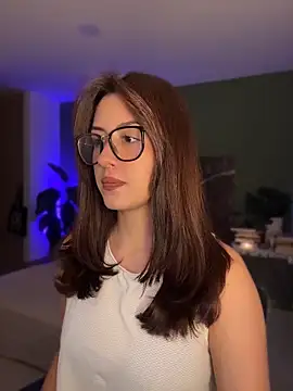 EmaSaenz online show from June 1, 2026, 10:53 pm