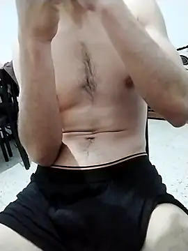 Snapshot of Zoro_23cm chatting on July 12, 2026, 12:22 am Zoro 23cm online show from July 12, 2026, 12:22 am