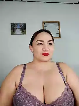 antoniamoreno82 online show from February 11, 2025, 10:07 pm